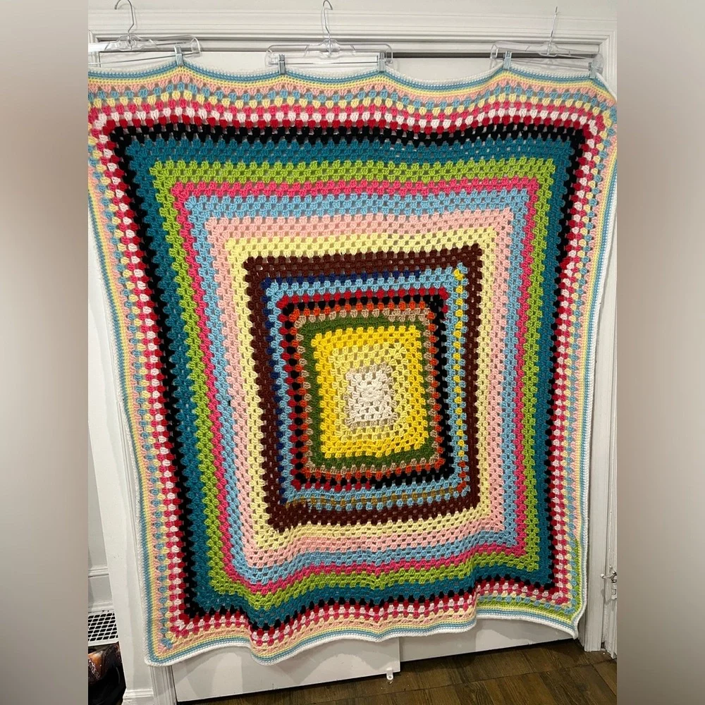 Vintage Handmade Multicolor Granny Square 5x4‎